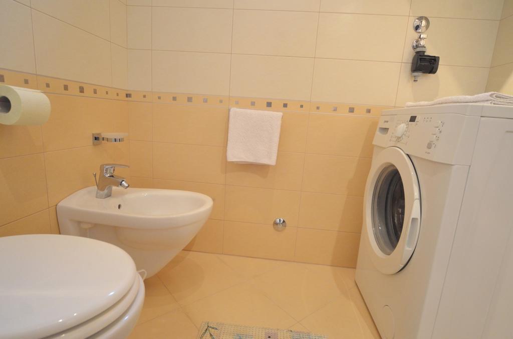 Apartments Benussi 1045 Ровин Екстериор снимка