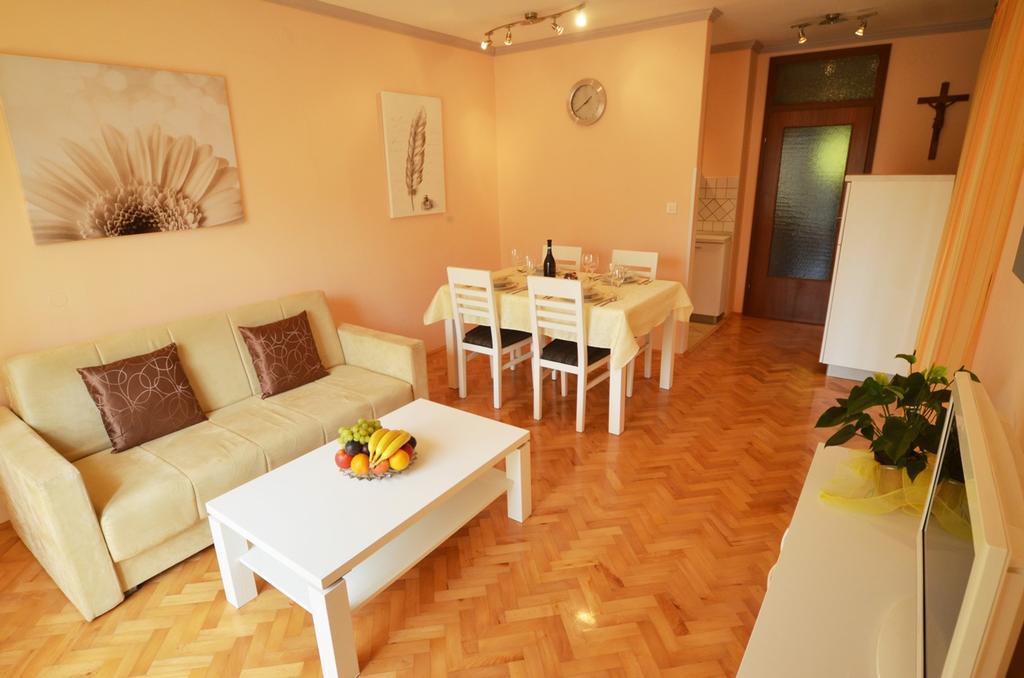 Apartments Benussi 1045 Ровин Екстериор снимка