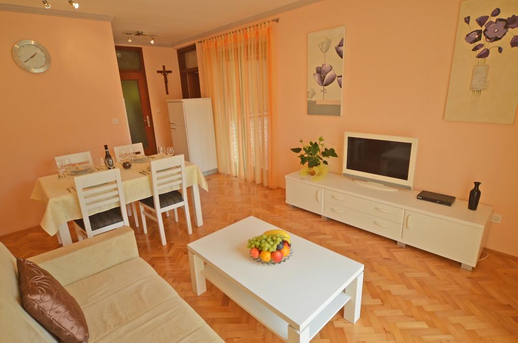 Apartments Benussi 1045 Ровин Екстериор снимка